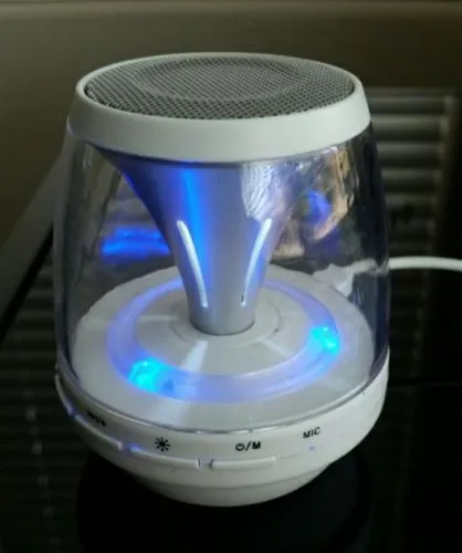 ΔΙΑΦΑΝΕΣ ΦΟΡΗΤΟ ΗΧΕΙΟ ΜΕ LED LIGHTS BLUETOOTH SPEAKER M-28