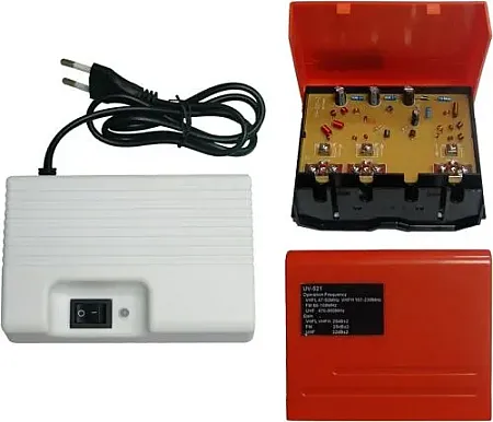 UV-521 Ισχυρός Ενισχυτής ιστού VHF/UHF/FM Ιδανικός για δύσκολες περιοχές VHF L: 47-92 MHz VHF H: 167-230 MHz UHF: 470-860 MHz FM: 88-108 MHz Gain 27dB VHF/FM, 35dB UHF,